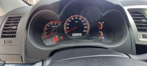Imagen 9 de 9 de Toyota Hilux Srv 4x2 Pack Cuero 3.0 2013