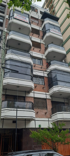 Excelente Departamento De 4 Ambientes Con 2 Baños , Cochera Al Frente 4º Piso