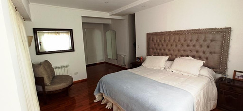 Excelente Chalet De 4 Ambientes Sobre Lote De 500m2