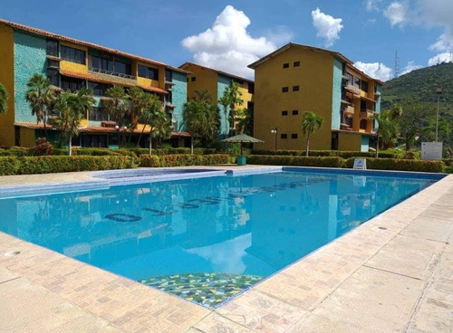 Apartamento En Terrazas Del Puerto I, De 2 Hab 2 Baños 1 Puesto De Estacionamiento. Amoblado. Con Piscina Y Churuata. En La Vía Alterna (barcelona - Puerto La Cruz)