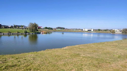 San Sebastián, Lote Al Agua En Venta. Área 11
