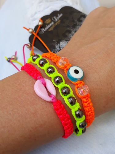 Imagem 6 de 8 de Kit 9 Pulseira Praia Neon Pingente Olho Grego Búzios Atacado