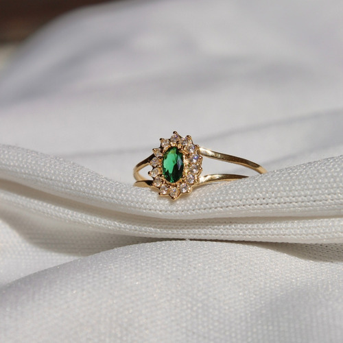 Anel De Formatura Em Ouro 18k/750 Safira/rubi E Brilhantes