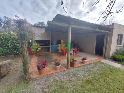 Vende Casa En Balneario Buenos Aires, Manantiales, De 2 Dormitorios En Suite. - Ref : Eqp6622