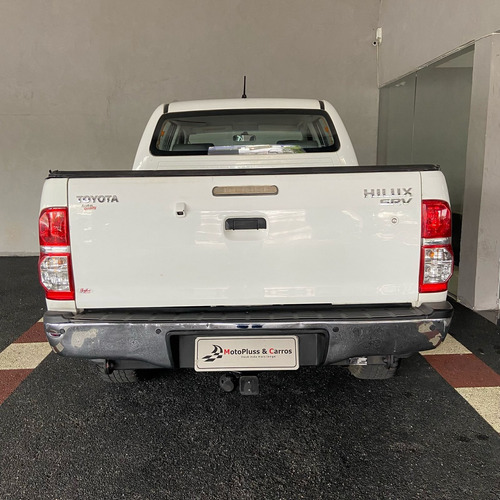 Toyota Hilux 2.7 Srv Cab. Dupla 4x4 Flex Aut. 4p