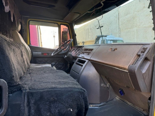 Mercedes-benz L 1218 3-eixos 2p