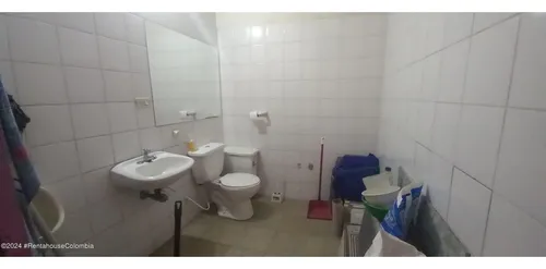 Comercial En San Cristobal Norte Rah Co: 25-525