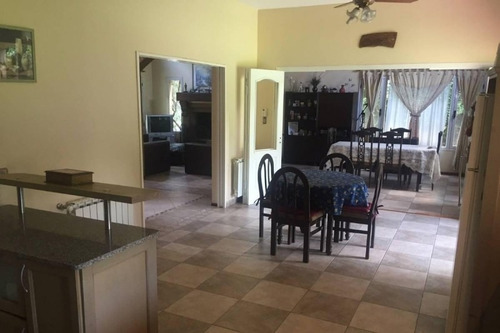 Imagen 2 de 14 de Chalet En Venta En Ezeiza