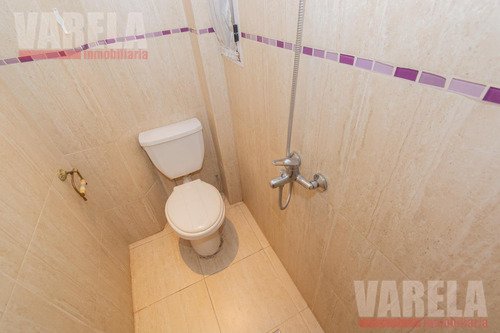 Reservada!!! Av. Córdoba 1350 Piso 4to. Al Frente 3 Ambientes.