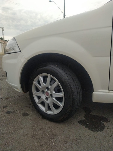 Imagem 3 de 11 de Fiat