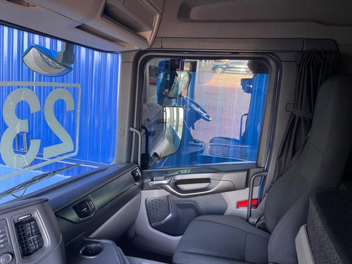 Scania P 360 Ano 2023 8x2 Bitruck Bem Nova Sem Detalhes