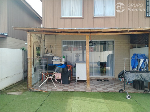 Casa En Venta De 3 Dorm. En Puente Alto