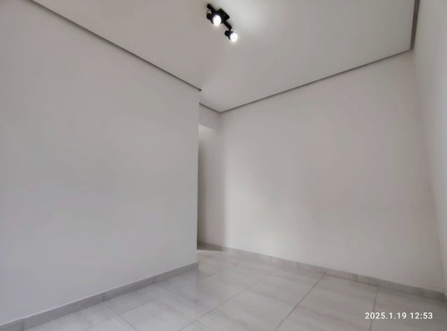 Apartamento, Cobertura Duplex Com 3 Quartos Sendo 1 Suíte E Área Externa Com Churrasqueira Privada, Jardim Ísis, Cotia - Sp