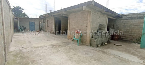 Imagen 4 de 30 de Casa En Venta El Ujano, Zona Este Barquisimeto, 242 Metros2, Construcción Nueva,facil Acceso A Zona Comercial. Contacto 0424-5620928 Flex 22-9075 Z29