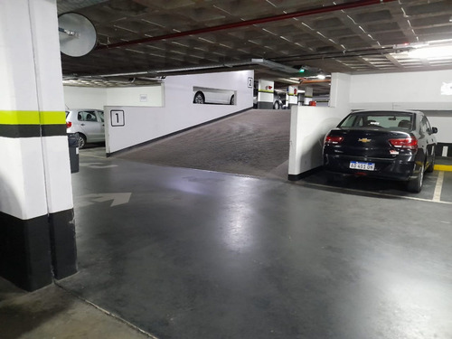 Imagen 4 de 10 de Se Vende Cochera En Olmos Suites Centro