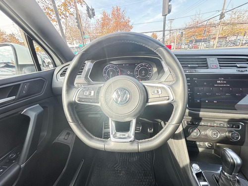 Volkswagen Tiguan 2.0 TSI DSG R-LINE 7A 4MOTION