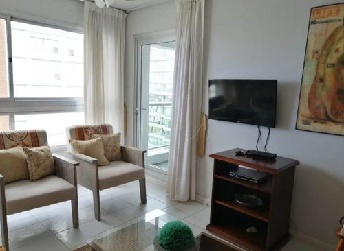 Imagen 2 de 10 de Luminoso Apartamento De 1 Dormitorio Y 1/2 En Edificio Palm Beach Para Alquiler De Temporada