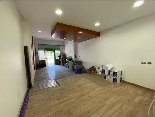 Excelente Ubicación, Arriendo Espectacular Local Comercial.