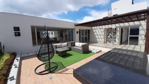 ¡ Tu Nuevo Hogar Te Espera En Ponceano Alto, Quito !