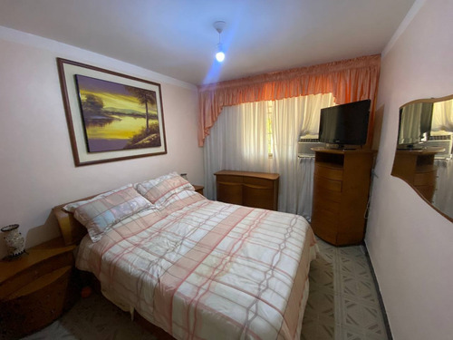 Apartamento En Venta Res. Conlunaca Centro De Charallave