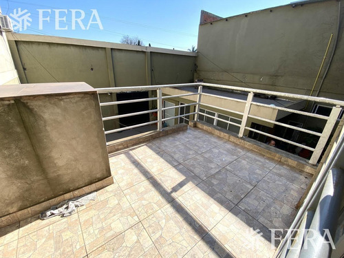 Imagen 14 de 23 de Venta De Galpón, 3 Departamentos, Local Y Espacio Guardacoches En Quilmes Oeste