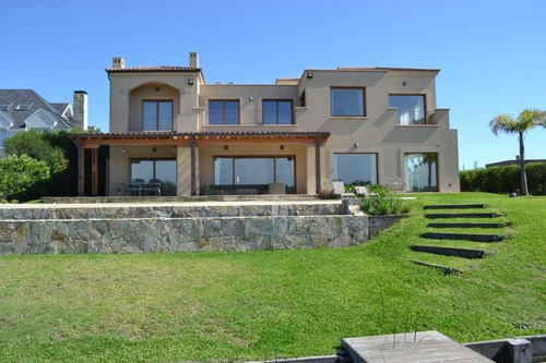 Imagen 8 de 13 de Nordelta - La Isla | Casa En Venta Con Spa Y Pileta Interior, Al Lago Central
