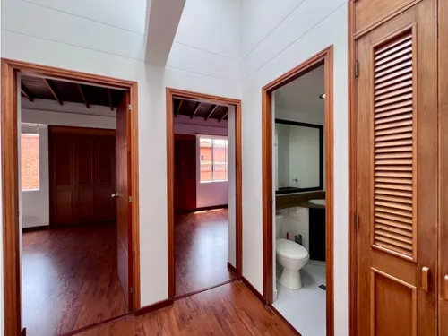 | Ve N T A | Casa En Envigado-unidad Cerrada. La Mejor Ubicación