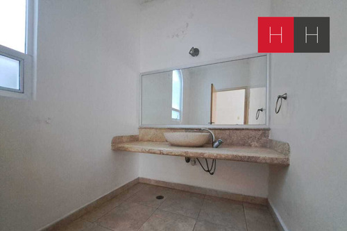 Casa En Venta En Puebla, Fuentes De Moratilla