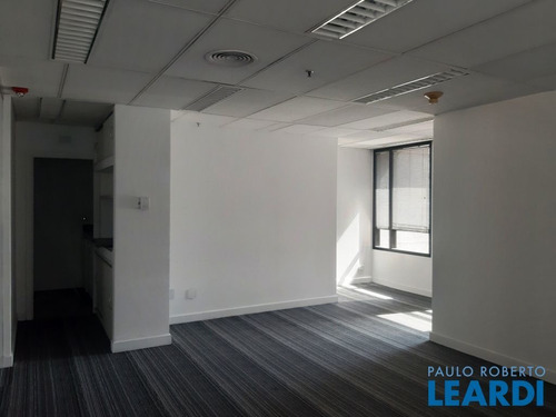 Conj. Comercial - Vila Olímpia - Sp - 610143