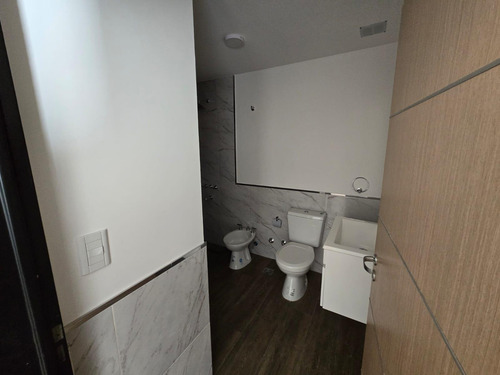 Venta - 2 Ambientes C/balcón - A Estrenar - Floresta