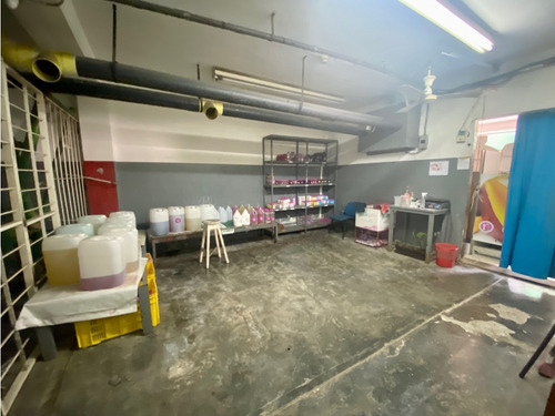 Se Vende Edificio Industrial 1400m2 Catia 0490