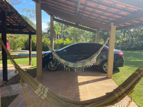 Linda Chácara Com Muito Verde