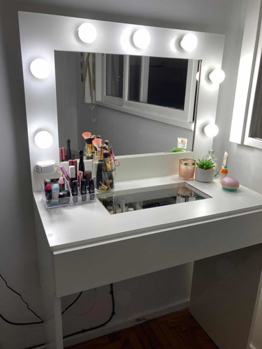 Imagen 1 de 6 de Maquilladores Hollywood Con Espejo Y Vidrio En La Mesada