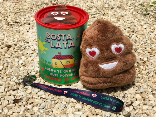 Imagem 1 de 1 de Bostinha Do Amor Pelúcia Bosta Em Lata
