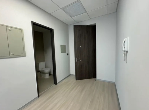 Arriendo!! Oficina 32mt2 Planta Libre, 1 Estacionamiento Sub