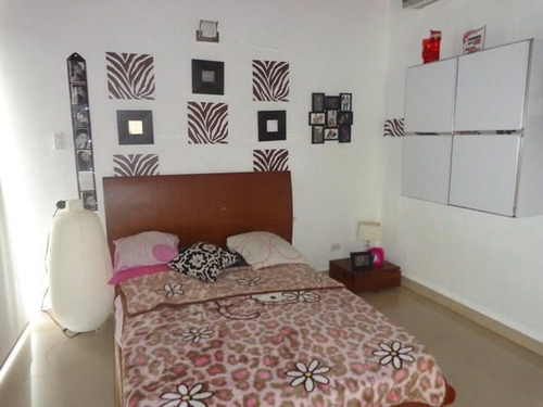 Imagen 17 de 26 de Espectacular Casa En Venta En Santa Elena, Totalmente Remodelada, Piso De Porcelanato, Diferentes Ambientes Y Espacios, Areas Recreativas Y Verdes, Inf. 0424-5337900, Cod. 22-17104, Nds 25