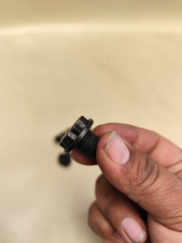 Tornillos De Volante Motriz Motor Dodge Dart 2013-2016 2.0 (Usado)