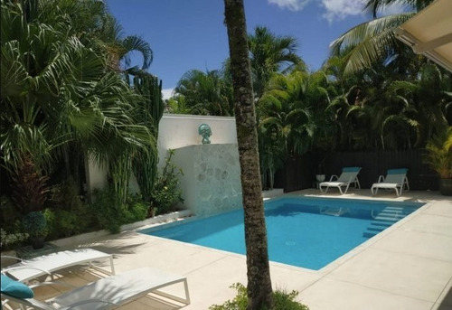 Villa De 4 Habitaciones Con Piscina En Venta, Las Terrenas, Samaná