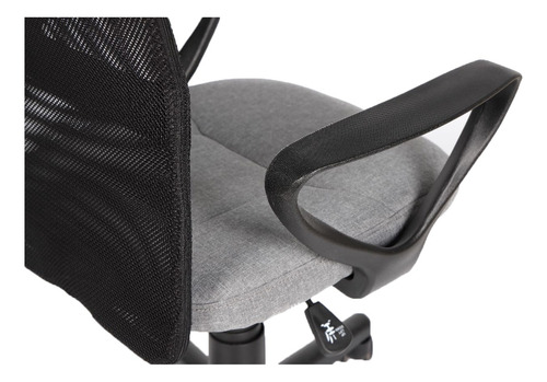 Silla De Oficina Gerencial London Color Gris En Malla