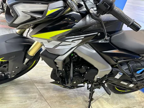 Pulsar Ns400z