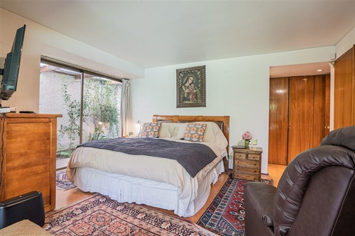 Imagen 8 de 24 de Casa De 5 Dorm + Servicios. Colegios Everest Y Santiago
