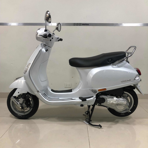 Imagen 2 de 15 de Piaggio Vespa Vxl 150 0km Retro Automático Scooter 999 Motos