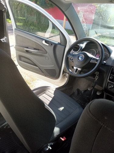 Volkswagen Voyage 1.6 Highline
