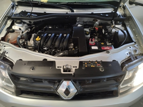 Imagen 15 de 15 de Renault Duster 2017 1.6 Ph2 4x2 Privilege 110cv