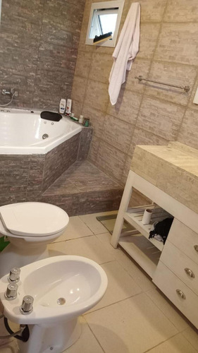 Casa En Venta - 3 Dormitorios 4 Baños - Cocheras - 751mts2 - Exaltación De La Cruz
