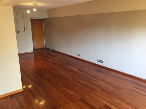 Imagen 5 de 14 de Semipiso 4 Ambientes. Impecable. Balcón Frente Muy Luminoso.