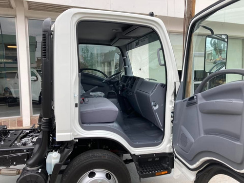 Imagen 10 de 19 de Isuzu Npr75 Cabina Simple Chasis Corto 0km My2023