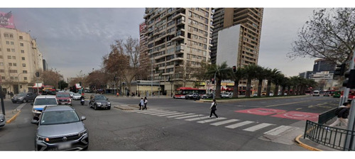 Local Comercial En Plena Esquina Plaza Italia 230m2