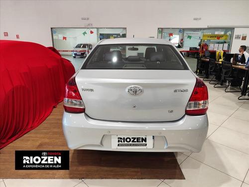Toyota Etios 1.5 X PLUS SEDAN 16V FLEX 4P MANUAL