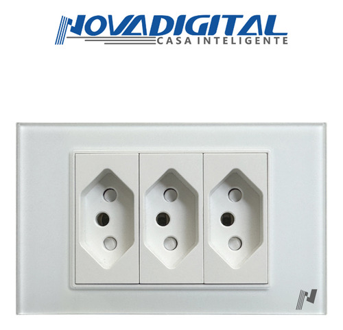 Tomada Tripla Comum 10a E 20a 110v E 220v Vidro Novadigital Cor Branca